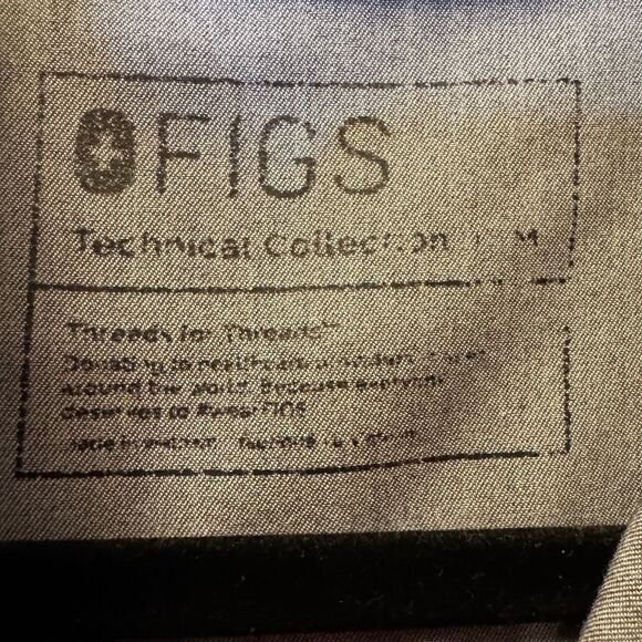 FIGS Rafaela Oversized Scrub Top Graphite Gray Women’s Size Medium - Picture 9 of 11